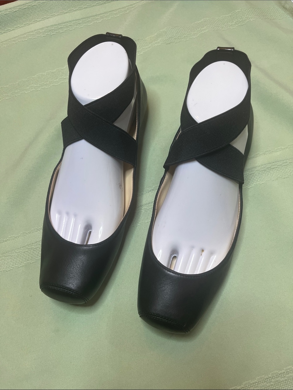 Jessica Simpson Black Cross-Strap Square-Toe Flats